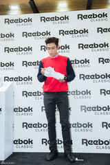 独家：BigBang成员Top帅气办签名会