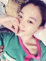 组图：李小冉自拍9连弹 嘟嘴闭眼搞怪卖萌美翻