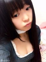 组图：日本少女自拍大赛 坦胸秀腿造型火辣