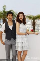 组图：《北村方向》发布会 女星宋善美得导演护花