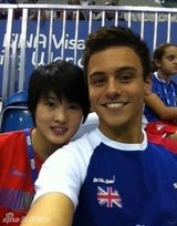 组图：奥运冠军陈若琳短发可爱自拍