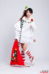 组图：15岁美萝莉许雅涵变圣诞白雪公主惹人爱