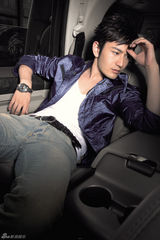 高清图:黄晓明秀八块腹肌 或温柔或阳刚展天蝎魔力