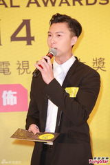 组图：马赛拒谈旧爱汪子琦 黄长兴努力赚奶粉钱