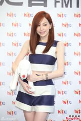 组图：王心凌暴瘦至40公斤 姚元浩心疼