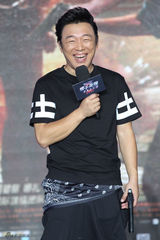 组图：赵又廷不介意圆圆有亲密戏 她是专业演员