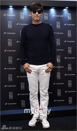 组图：孝琳等出席活动 时尚靓丽会场变秀场