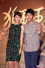 组图：《铁狮2》办开镜会 澎恰恰自揭疮疤