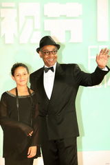 组图：上海电视节闭幕红毯 众星云集吸人眼球