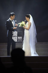 独家组图：周迅高圣远婚礼现场拥吻 幸福羡煞人