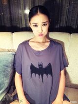 组图：卖萌可耻！倪妮自导自演Batgirl霸气侧漏