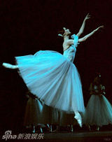 组图:女神也是女强人！俄首位当议员的芭蕾明星