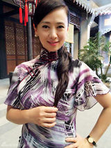 组图：《我是赵传奇》翁虹女特工造型时尚多变