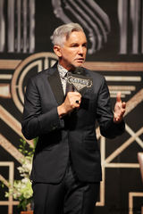 组图：《盖茨比》首映 莱昂纳多神秘VCR亮相