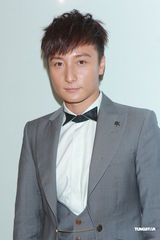 组图：方力申录节目 望刘翔不理流言