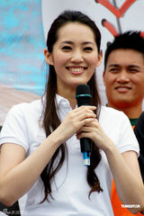 组图：吴建豪新片演绎棒球达人 王予柔绯闻遭追问