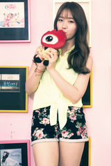 组图：韩团Dal shabet分享美腿秘诀 想当长寿团