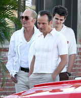 组图：男神自毁根本停不下来 德普秃顶缺牙拍片