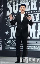 组图：Super Junior回归在即 发布会大展搞怪本能引爆笑