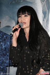 组图：赵传宣传精选辑 否认《一颗滚石》抄袭