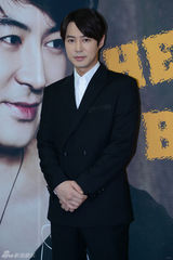 组图：神话JUNJIN来京 希望与赵薇再合作