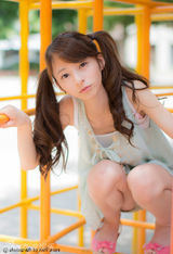 组图：双马尾萌妹杉野静香走红网络 身高154cm娇小可爱