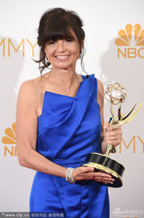 组图：盖尔-曼库索获得艾美奖喜剧类最佳导演