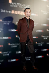 组图：众星亮相活动盛典 为银幕幕后英雄颂赞歌