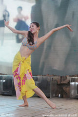 组图：清凉一夏！比基尼小姐大赛火辣上演