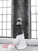 组图：胡杏儿黑白复古大片 玩转性感混搭风