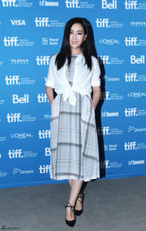 组图：马苏不做“淑女” 《心花路放》大胆演出