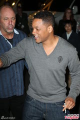 组图：威尔-史密斯携子赴台 亲民不输阿汤哥