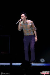 组图：林宥嘉疑为女友献歌 Hebe否认是金曲遗珠