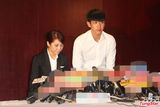 组图：柯震东台北道歉会气色不佳 情绪较为镇定