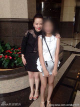 组图：孙俪母亲晒与女儿昔日合影 美艳近照曝光