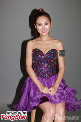 组图：高海宁挑战性感打女 与发哥嘉玲合演紧张