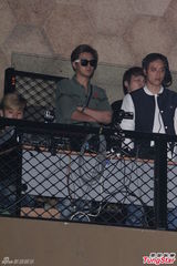 组图：林大晋首场个唱开启 罗志祥监场压阵