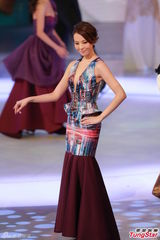 组图：李云迪钢琴伴奏 港姐众佳丽齐跳溜冰舞