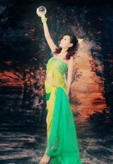 组图：郭美美妈妈私照曝光 50岁似少妇风韵犹存