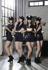 韩团 Girls Day 女警制服诱惑拍广告