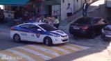 组图：韩男星裸奔被抓现场照 警察疑帮盖浴巾