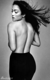 幻灯图：詹妮弗-洛佩兹获评时尚先锋 十年美图欣赏