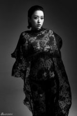 高清组图：大胸女赵铭最新写真 性感透视真空上阵