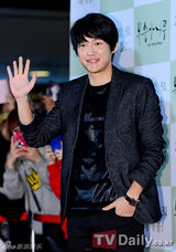 组图：允儿等助阵具惠善新片 南相美李尚允对戒抢眼