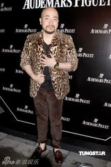 组图：乐基儿为老公黎明准备生日礼物