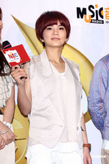 幻灯：S.H.E林宥嘉各拥两首金曲 人气实力受肯定