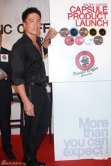 组图：林嘉欣享受照顾女儿 暂无意复出拍戏