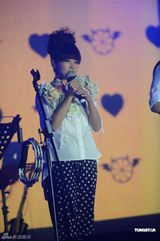 组图：糖兄妹转变风格开唱 暑假将推出新专辑