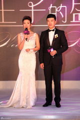 高清图：李冰冰嫁妹妹白裙当伴娘 小侄子可爱俏皮