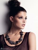 幻灯图集：《暮光之城》女星阿什莉-格林登封面